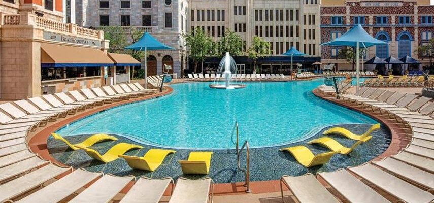 1715165461newyork-newyork-hotel-12